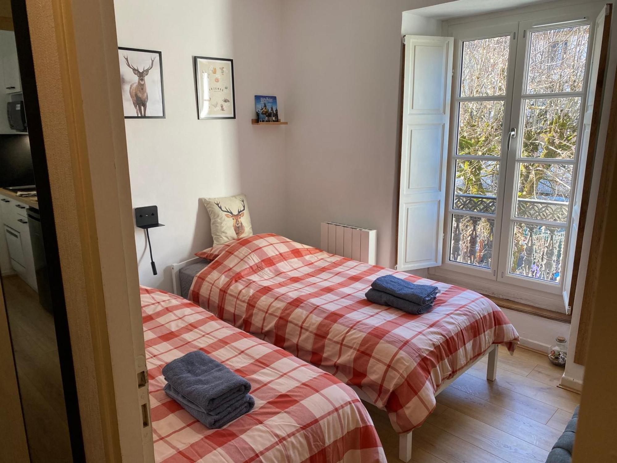 Au 47 Allees D'Etigny - Central & Standing - Avec Parking - Linge De Lit Et De Toilette Inclus Bagnères-de-Luchon المظهر الخارجي الصورة